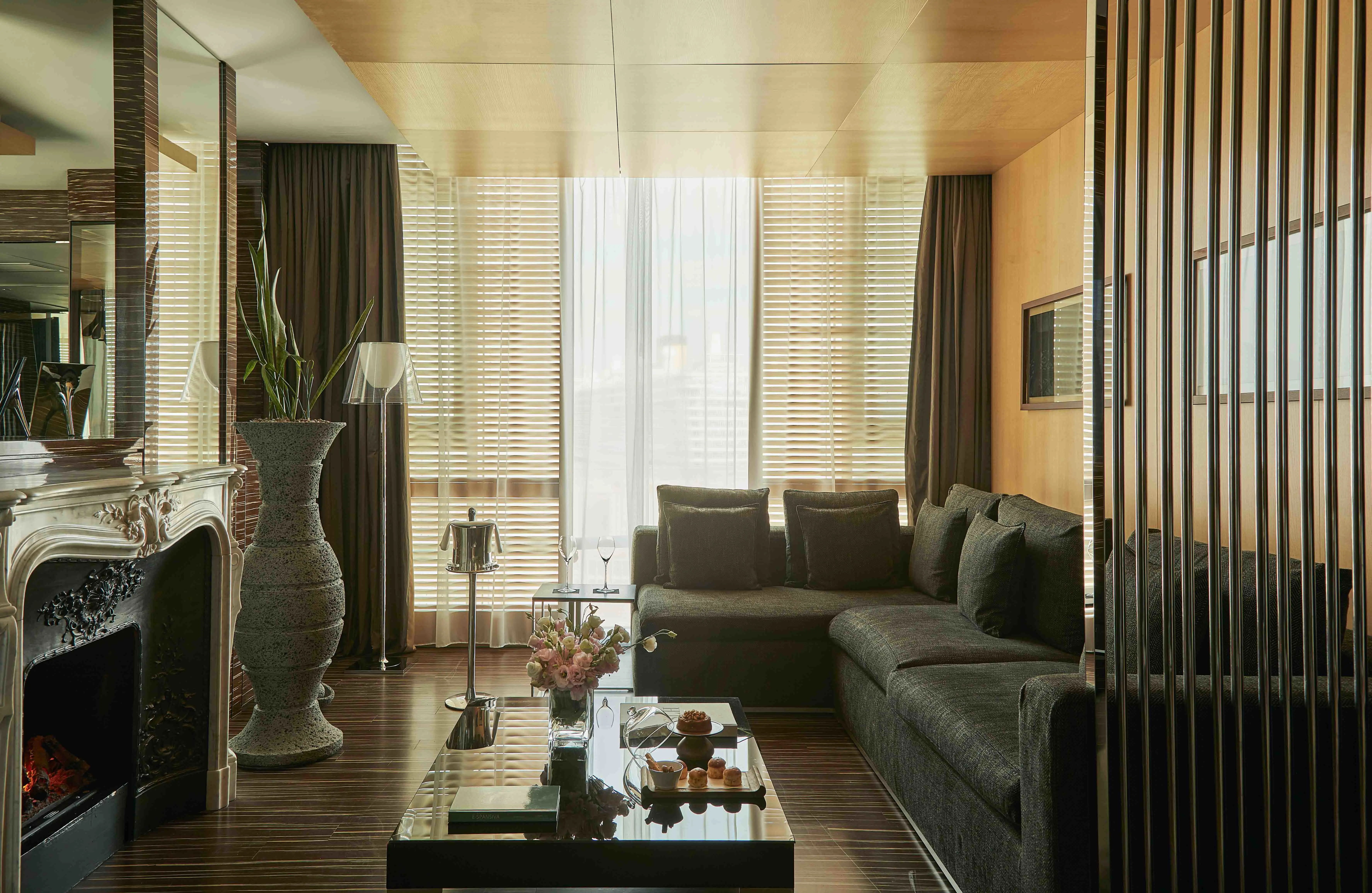 Deluxe Suite Harbour View_2