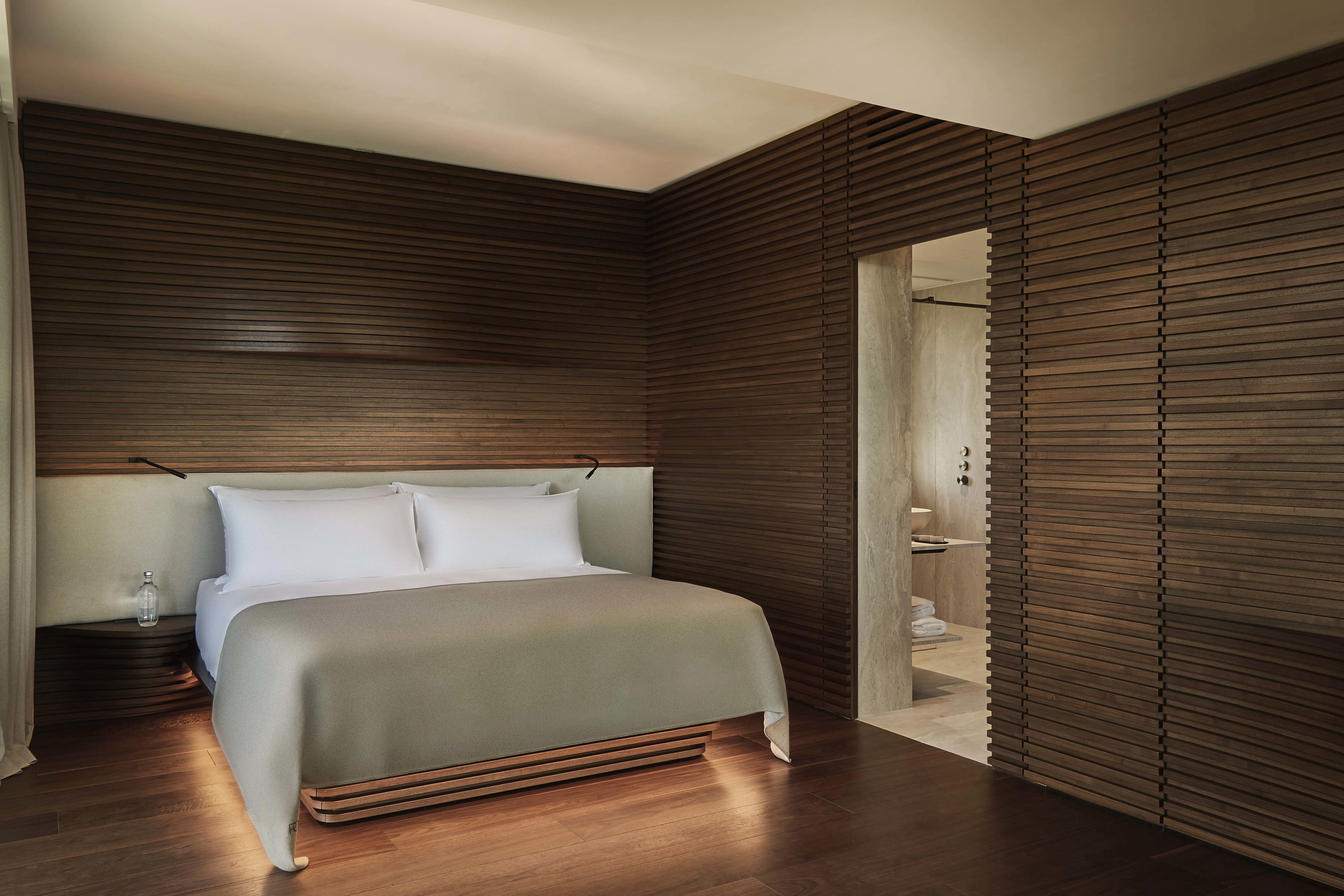 Premier Suite Sea View (4)