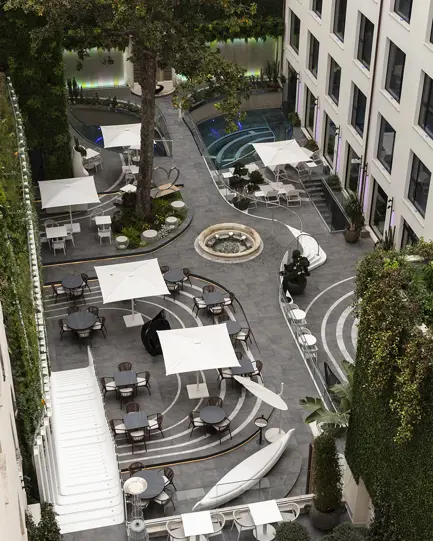 ROMEO Roma Il Cortile Overview
