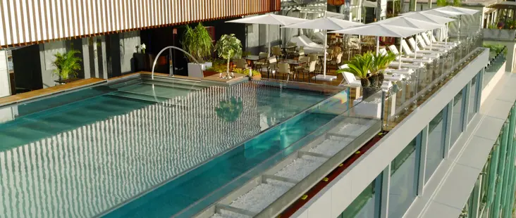 HOTEL ROMEO Napoli Piscina Con Lettini