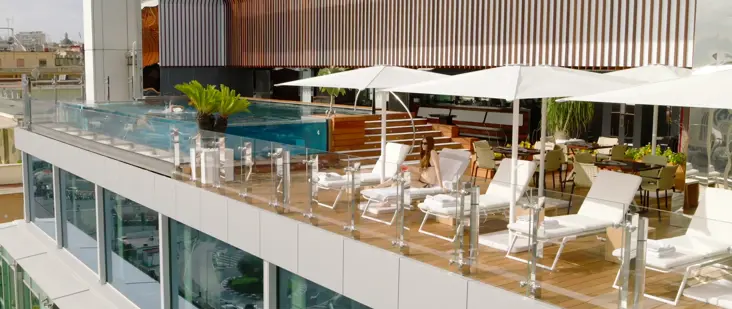 HOTEL ROMEO Napoli Piscina Con Lettini 1