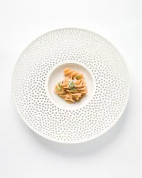 Eliche cacio e pepe con ricci di mare
